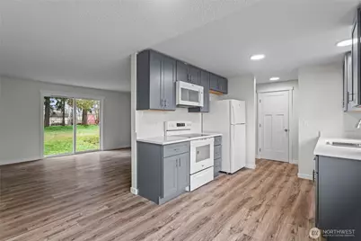 10621 S 12th Avenue Ct S, Tacoma, WA 98444 - Photo 13