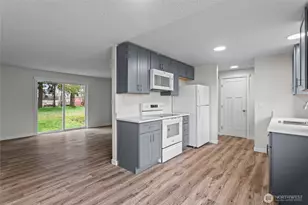 10621 S 12th Ave Ct S, Tacoma, WA 98444 - Photo 13