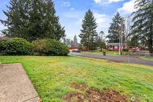 10621 S 12th Ave Ct S, Tacoma, WA 98444 - Photo 3