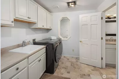 20427 NE 64th Place, Redmond, WA 98053 - Photo 17