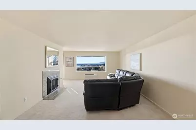 22222 Dock Avenue S #1B, Des Moines, WA 98198 - Photo 5