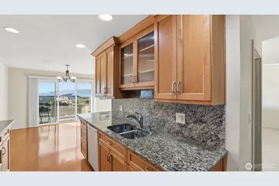 22222 Dock Avenue S #1B, Des Moines, WA 98198 - Photo 13