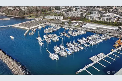 22222 Dock Avenue S #1B, Des Moines, WA 98198 - Photo 1