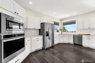 125 Ship Watch Cir, Kalama, WA 98625 - Photo 11