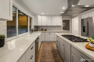 11721 NE 41st St, Kirkland, WA 98033 - Photo 11