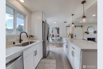 18 232nd Place SW, Bothell, WA 98021 - Photo 9