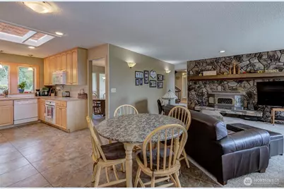 409 Austin Ave, Wenatchee, WA 98801 - Photo 13