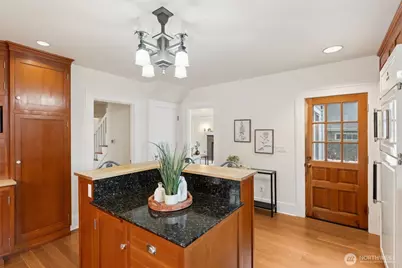 2305 Columbia Street SW, Olympia, WA 98501 - Photo 7