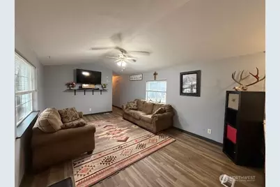 345 NE Della Avenue, College Place, WA 99324 - Photo 13