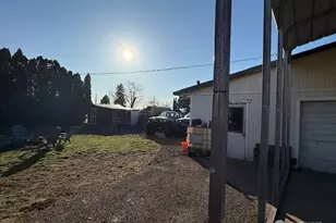 345 NE Della Ave, College Place, WA 99324 - Photo 31