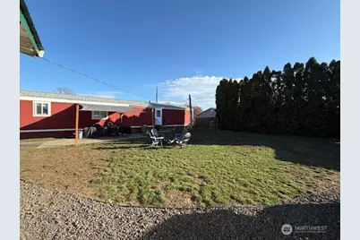 345 NE Della Avenue, College Place, WA 99324 - Photo 33