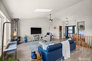 91 E Franjo Beach Dr, Shelton, WA 98584 - Photo 9