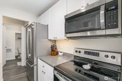 7821 196th Street SW #B, Edmonds, WA 98026 - Photo 13