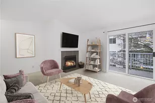 19230 Forest Park Dr NE, Seattle, WA 98155 - Photo 3