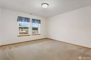 606 NW 12th Loop, Oak Harbor, WA 98277 - Photo 13