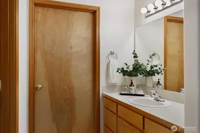 606 NW 12th Loop, Oak Harbor, WA 98277 - Photo 21