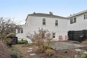 2418 W Boston, Seattle, WA 98199 - Photo 27