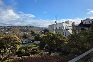 2418 W Boston, Seattle, WA 98199 - Photo 3