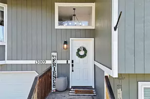 13009 Prairie Cir E, Bonney Lake, WA 98391 - Photo 3