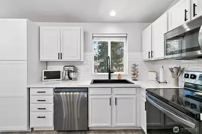 13009 Prairie Circle E, Bonney Lake, WA 98391 - Photo 13