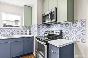 4431 SW Admiral Wy, Seattle, WA 98116 - Photo 9