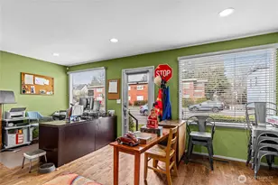 4431 SW Admiral Wy, Seattle, WA 98116 - Photo 3