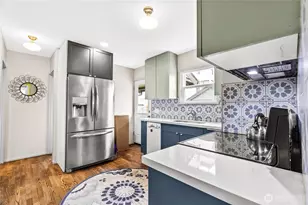 4431 SW Admiral Wy, Seattle, WA 98116 - Photo 7