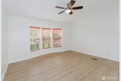 6897 Capricorn Lane NE, Bremerton, WA 98311 - Photo 17