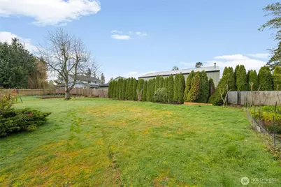 25825 12th Avenue S, Des Moines, WA 98198 - Photo 9