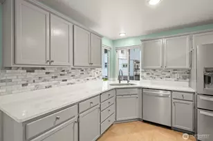 25825 12th Ave S, Des Moines, WA 98198 - Photo 17