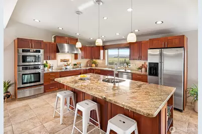 2004 Valley View Drive, Lake Stevens, WA 98258 - Photo 9