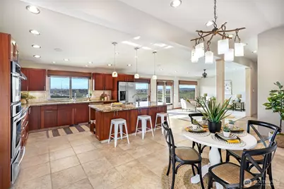 2004 Valley View Drive, Lake Stevens, WA 98258 - Photo 7