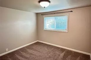 1215 W Plum St, Centralia, WA 98531 - Photo 5