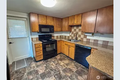 1215 W Plum Street, Centralia, WA 98531 - Photo 3