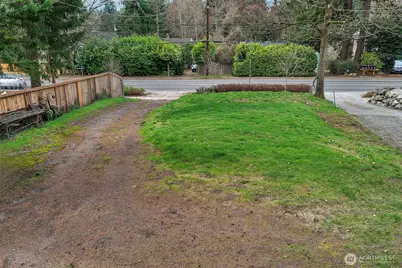 13034 30th Avenue NE, Seattle, WA 98125 - Photo 3