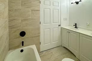 5214 Green Lake Way N, Seattle, WA 98103 - Photo 11