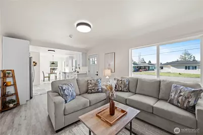 1802 Douglas Street, Mount Vernon, WA 98273 - Photo 3