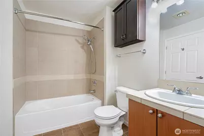 621 5th Ave N #103, Seattle, WA 98109 - Photo 11