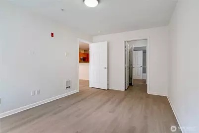 621 5th Ave N #103, Seattle, WA 98109 - Photo 9