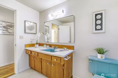 15704 Interlake Avenue N, Shoreline, WA 98133 - Photo 17