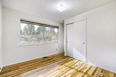 15704 Interlake Avenue N, Shoreline, WA 98133 - Photo 13