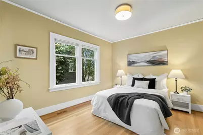 110 Smith Street, Seattle, WA 98109 - Photo 17