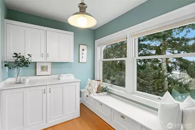 110 Smith Street, Seattle, WA 98109 - Photo 15