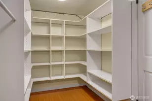 525 W Prospect St, Seattle, WA 98119 - Photo 25