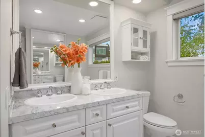 525 W Prospect Street #A, Seattle, WA 98119 - Photo 17