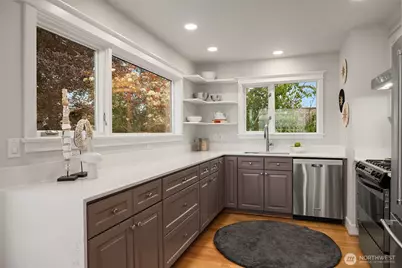 525 W Prospect Street #A, Seattle, WA 98119 - Photo 5