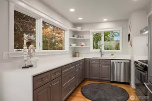 525 W Prospect St, Seattle, WA 98119 - Photo 5