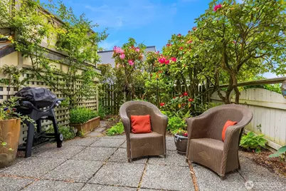 525 W Prospect Street #A, Seattle, WA 98119 - Photo 27