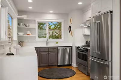 525 W Prospect Street #A, Seattle, WA 98119 - Photo 7