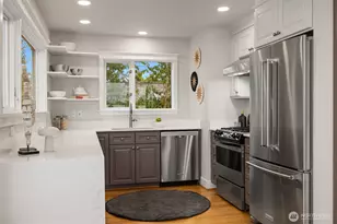 525 W Prospect St, Seattle, WA 98119 - Photo 7